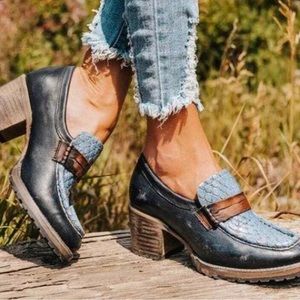 Freebird by Steven Bristol Loafers Black/Blue Mules